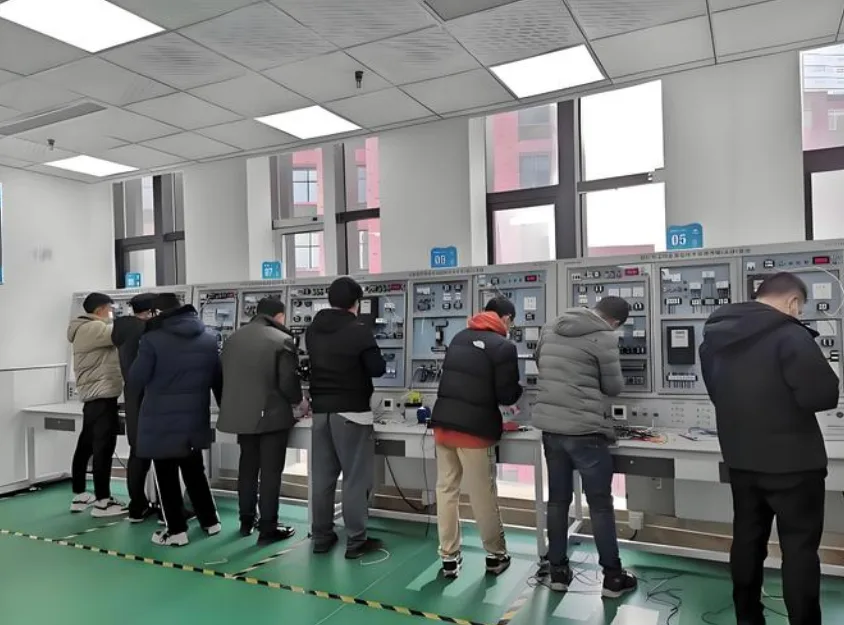 电气自动化-机电设备 image